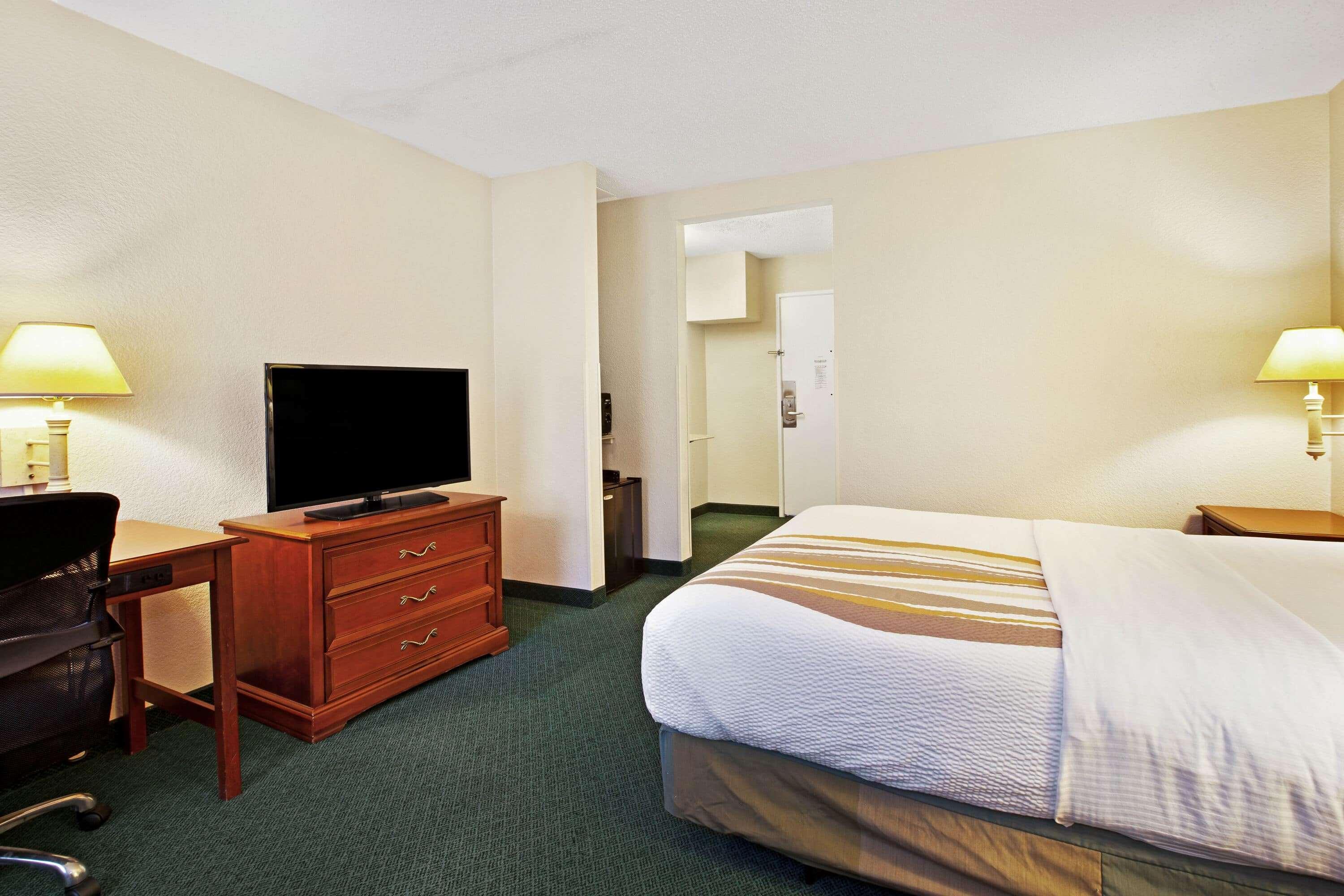 La Quinta Inn By Wyndham Detroit Canton Exterior foto