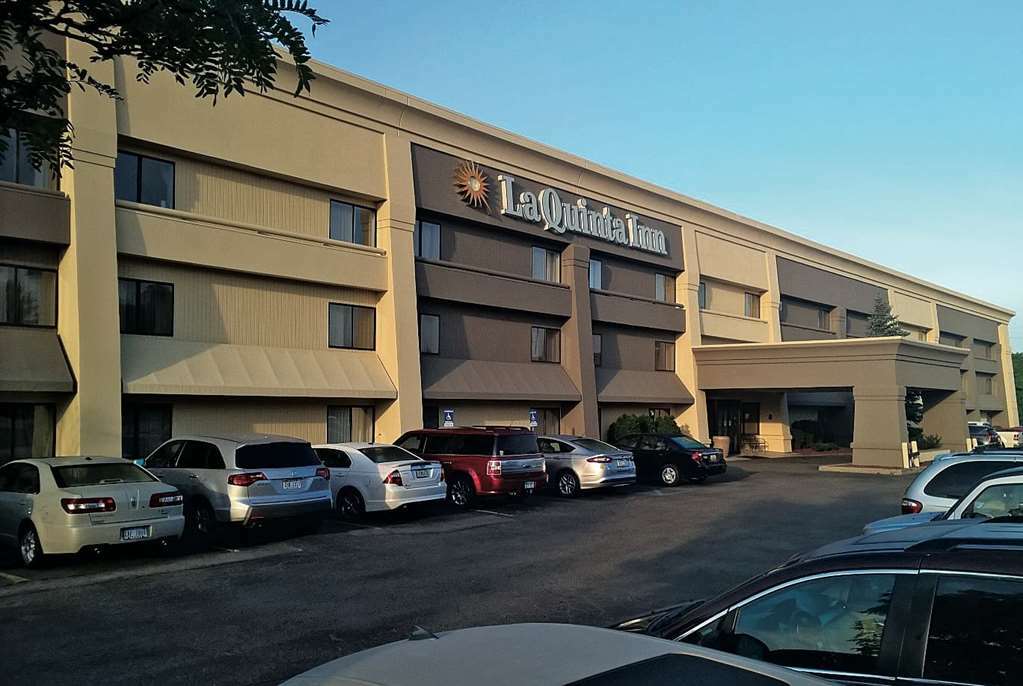 La Quinta Inn By Wyndham Detroit Canton Exterior foto